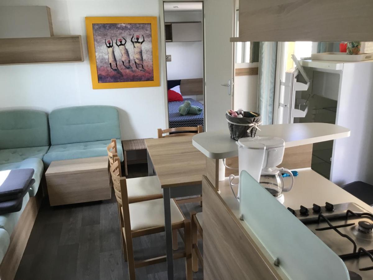 Frejus Tout Confort, Climatisation,Linge De Lit Et De Toilette, Coffre Fort, Ventilations Au Plafond Chambres Et Wifi Possible Exterior foto
