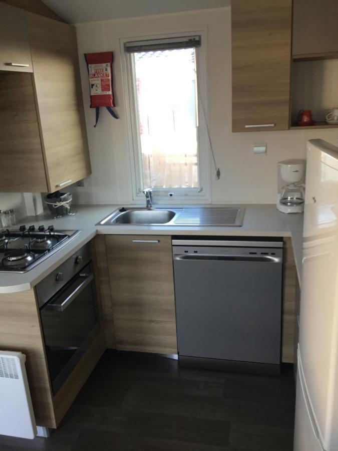 Frejus Tout Confort, Climatisation,Linge De Lit Et De Toilette, Coffre Fort, Ventilations Au Plafond Chambres Et Wifi Possible Exterior foto