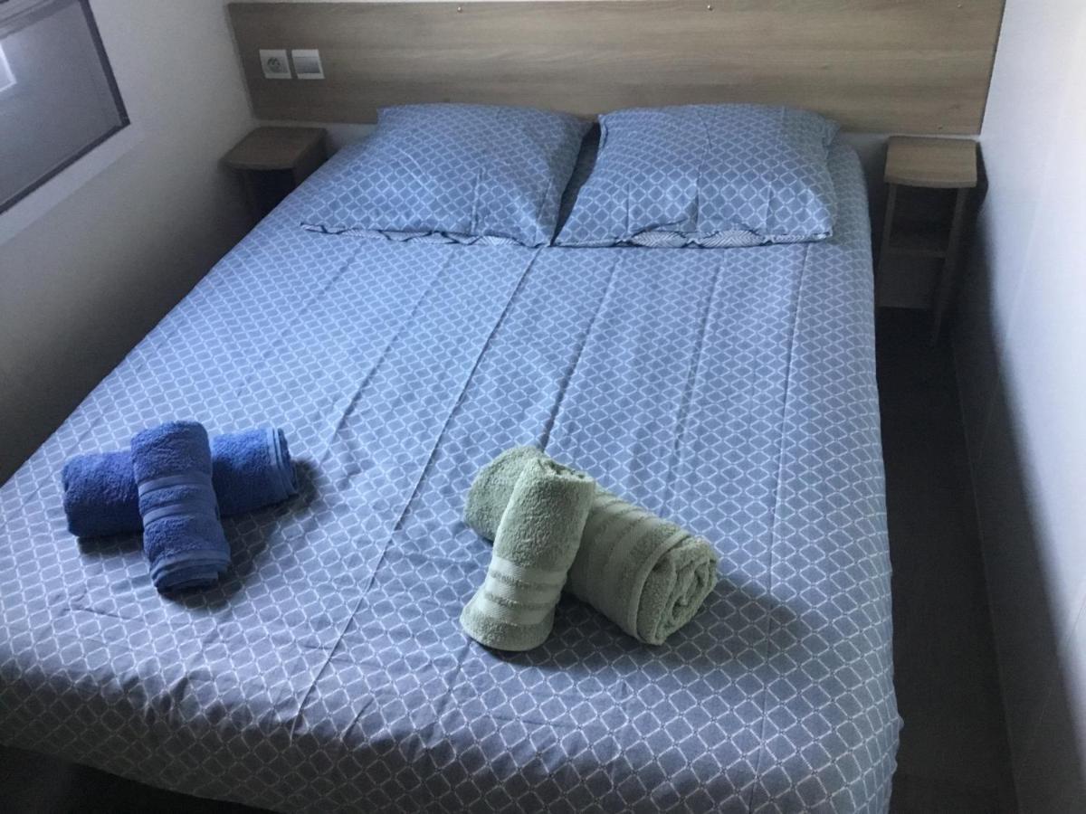 Frejus Tout Confort, Climatisation,Linge De Lit Et De Toilette, Coffre Fort, Ventilations Au Plafond Chambres Et Wifi Possible Exterior foto